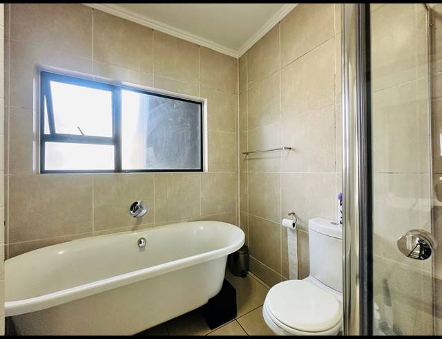 3 BEDROOM APARTMENT TO LET IN MODDERFONTEIN